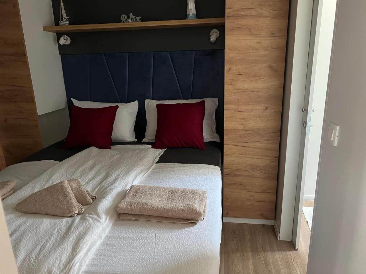 Mobile Homes Sea Princess ビオグラード・ナ・モル エクステリア 写真